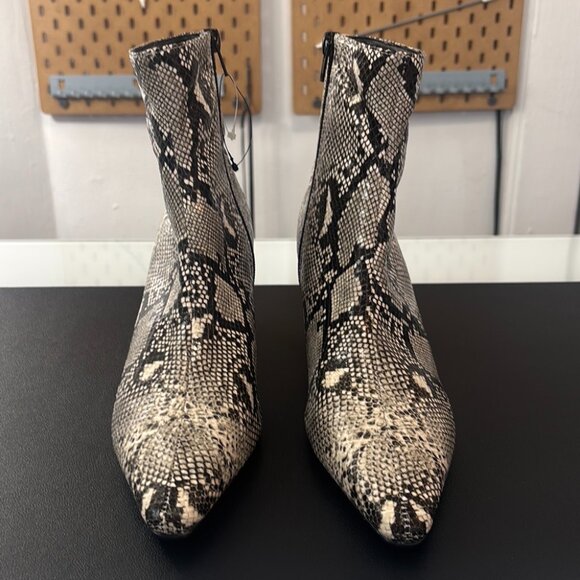 Steve Madden Women Kapital Snakeskin Print Kitten Heel Boots,Sz 8 (M),Disclaimer - Picture 2 of 15